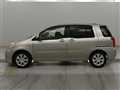 2003 Toyota Raum