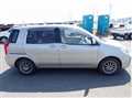 2004 Toyota Raum