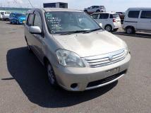 2004 Toyota Raum