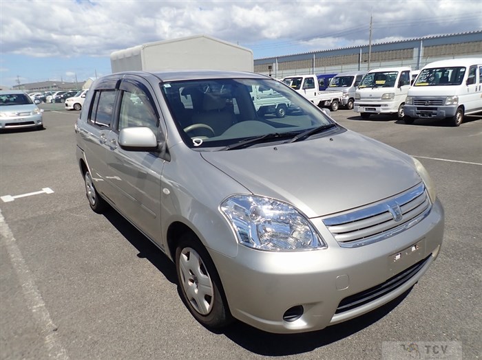 2006 Toyota Raum