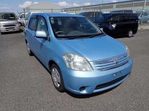 2003 Toyota Raum
