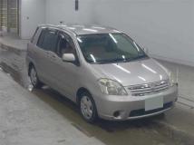 2005 Toyota Raum