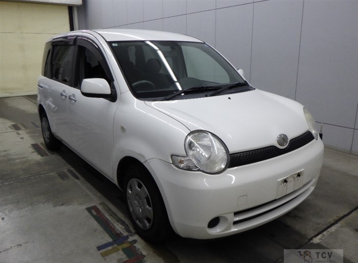 2005 Toyota Sienta