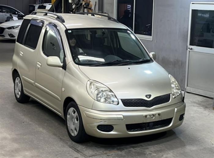 2003 Toyota Fun Cargo
