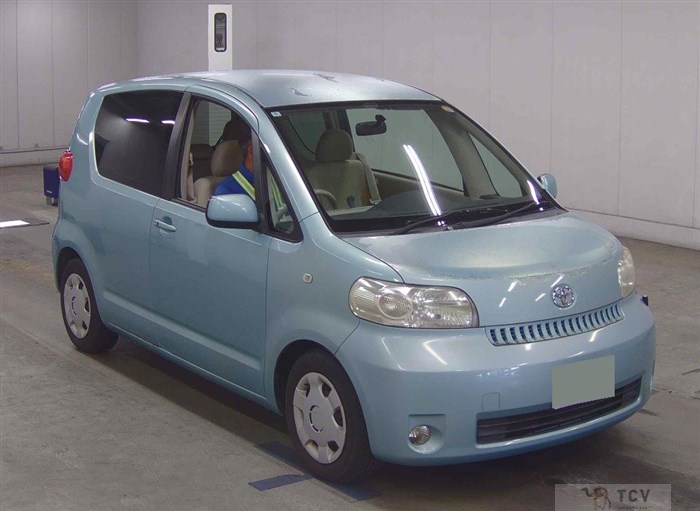2004 Toyota Porte
