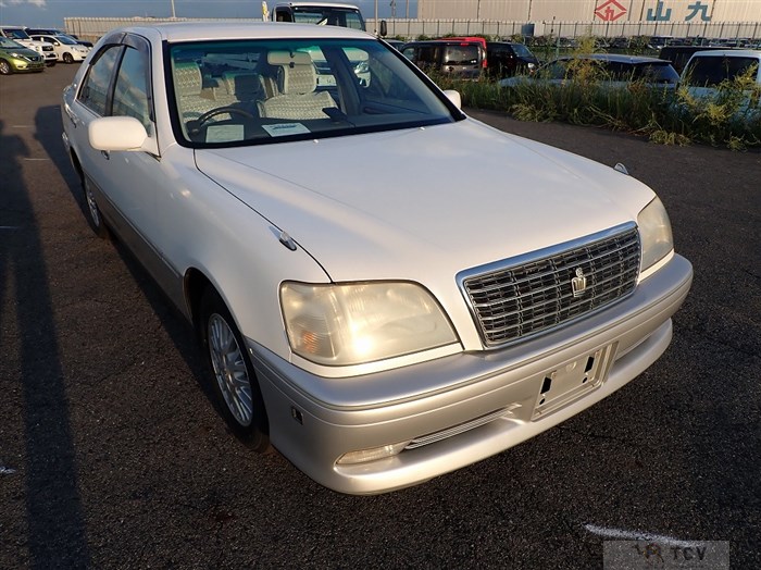 2000 Toyota Crown