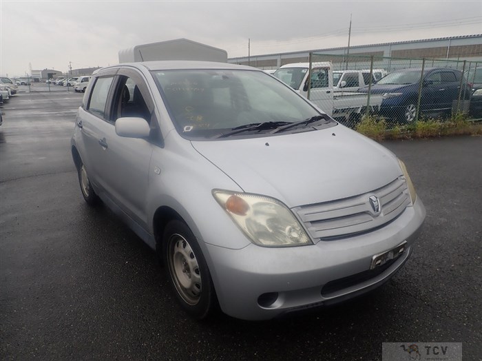 2003 Toyota IST