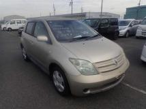 2004 Toyota IST